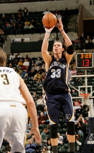 体育山东泰山队两人已确定撤出名单阵容