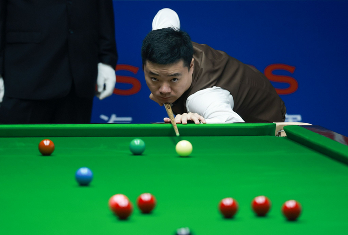 几乎凭一己 几乎凭一己