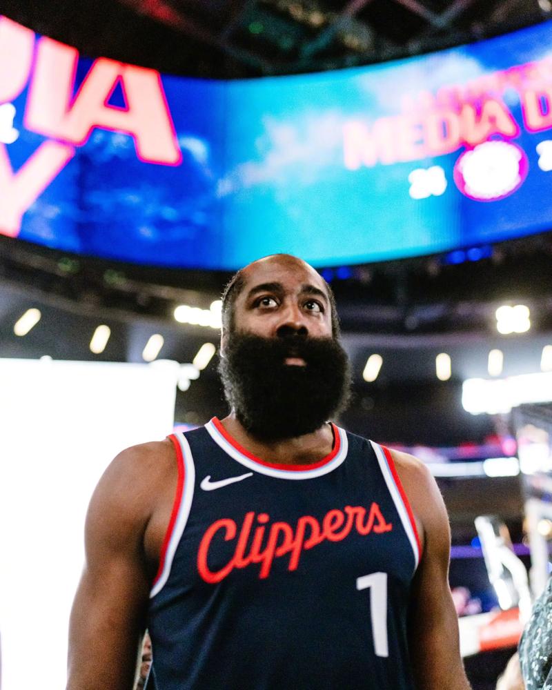 低平球传中 低平球传中